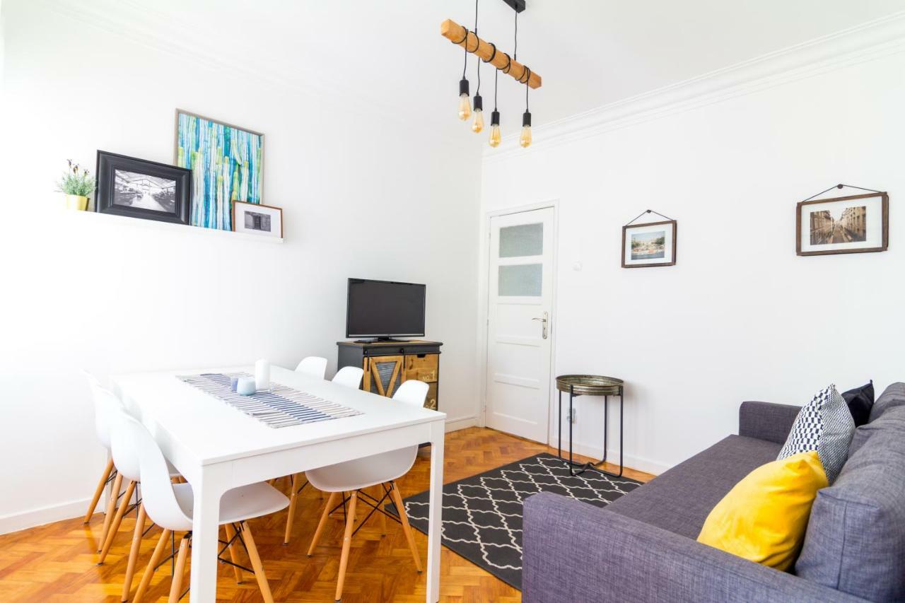 Avenidas Cozy Apartamento